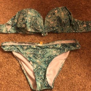 Women’s 2 piece swim suit